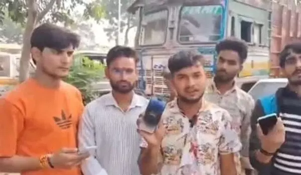 ഉത്തര്‍പ്രദേശില്‍ ഐഫോണ്‍ ഓഫാവുന്നു; പോലിസില്‍ പരാതി