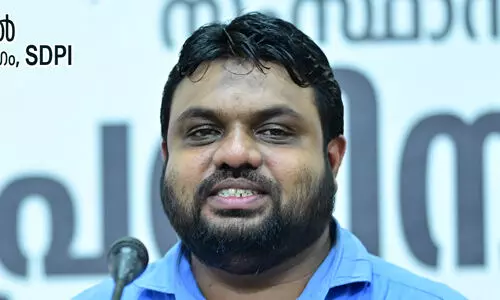 ഷാനെ കൊലപ്പെടുത്തിയ ആര്എസ്എസ്-ബിജെപി ക്രിമിനലുകള്ക്ക് സംരക്ഷണവലയം തീര്ക്കുന്നത് സിപിഎം നേതാവ് സഖാവ് ഹരീന്ദ്രന് പറഞ്ഞ ഹിന്ദു പ്രതികളായതിനാലാണോ?? അജ്മല് ഇസ്മായില് ഷാനെ കൊലപ്പെടുത്തിയ ആര്എസ്എസ്-ബിജെപി ക്രിമിനലുകള്ക്ക് സംരക്ഷണവലയം തീര്ക്കുന്നത് സിപിഎം നേതാവ് സഖാവ് ഹരീന്ദ്രന് പറഞ്ഞ ഹിന്ദു പ്രതികളായതിനാലാണോ?? അജ്മല് ഇസ്മായില്