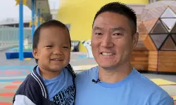 ജീന്‍ തെറാപ്പിയിലൂടെ രോഗമുക്തി നേടിയ ആദ്യ വ്യക്തിയായി മാറി മൂന്നു വയസുകാരന്‍