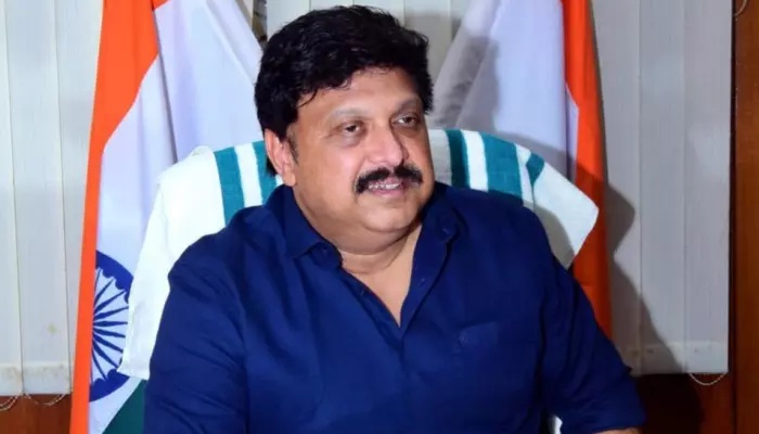 ക്യാമറ ഘടിപ്പിക്കാത്ത സ്‌കൂള്‍ ബസുകള്‍ക്കെതിരേ കര്‍ശന നടപടി: ഗതാഗതമന്ത്രി കെ ബി ഗണേഷ് കുമാര്‍