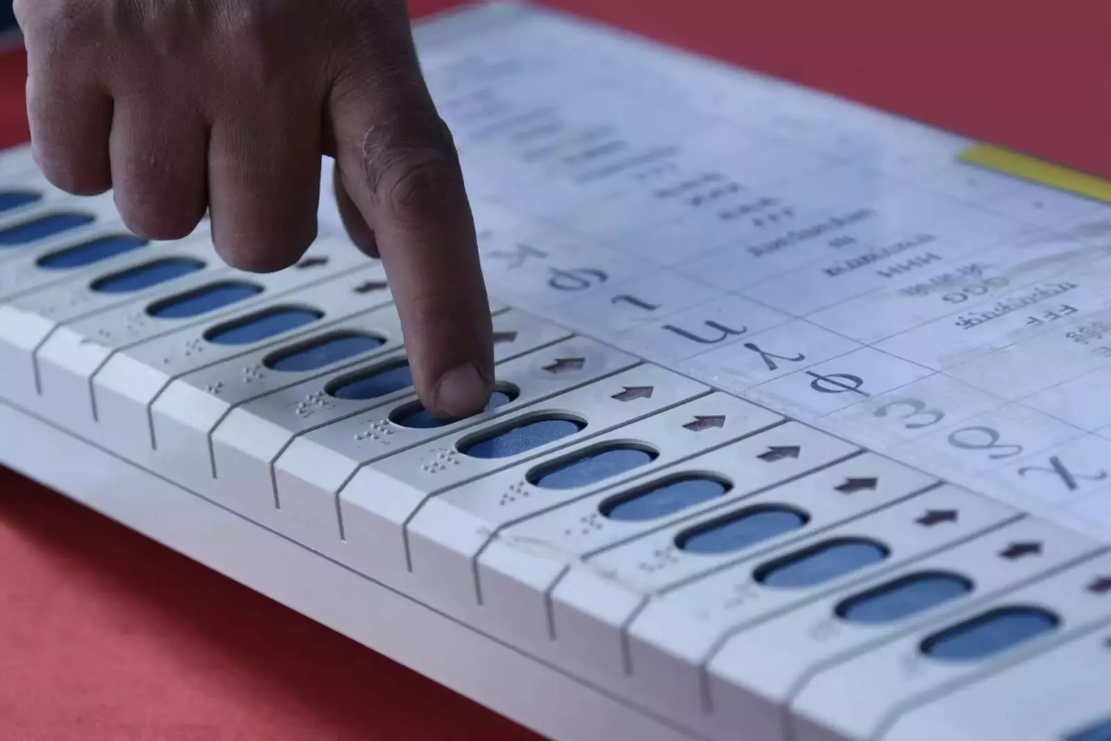 തദ്ദേശ തിരഞ്ഞെടുപ്പ് ഡ്യൂട്ടിയിൽ   2,56,394 ഉദ്യോഗസ്ഥർ