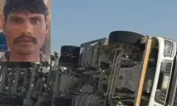 സൗദിയില് ലോറി മറിഞ്ഞ് അപകടം; ആന്ധ്രാപ്രദേശ് സ്വദേശി മരിച്ചു സൗദിയില് ലോറി മറിഞ്ഞ് അപകടം; ആന്ധ്രാപ്രദേശ് സ്വദേശി മരിച്ചു