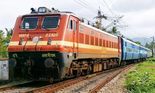 അറ്റകുറ്റപ്പണി; ഇന്ന് ട്രെയിനുകള് വൈകും അറ്റകുറ്റപ്പണി; ഇന്ന് ട്രെയിനുകള് വൈകും