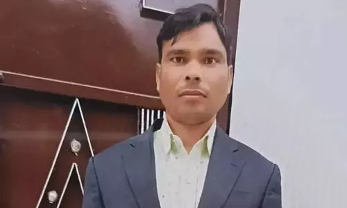 എസ്ഐആര്‍ മീറ്റിങ്ങില്‍ പങ്കെടുക്കാത്തതിന് സസ്‌പെന്‍ഡ് ചെയ്തു; വിവാഹത്തലേന്ന് ഉദ്യോഗസ്ഥന്‍ ജീവനൊടുക്കി