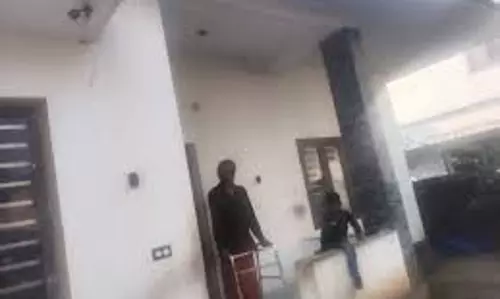 ചിത്രലേഖയുടെ വീട് ജപ്തി ചെയ്യാന് അര്ബന് ബാങ്ക് ചിത്രലേഖയുടെ വീട് ജപ്തി ചെയ്യാന് അര്ബന് ബാങ്ക്