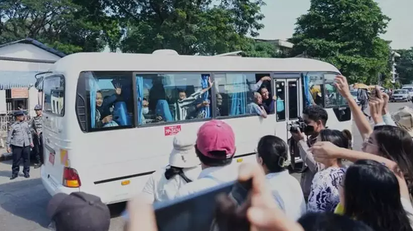 മ്യാന്‍മറില്‍ 8,665 പേര്‍ക്ക് രാഷ്ട്രീയ പൊതുമാപ്പ്; ആയിരങ്ങള്‍ ജയില്‍ മോചിതരായി