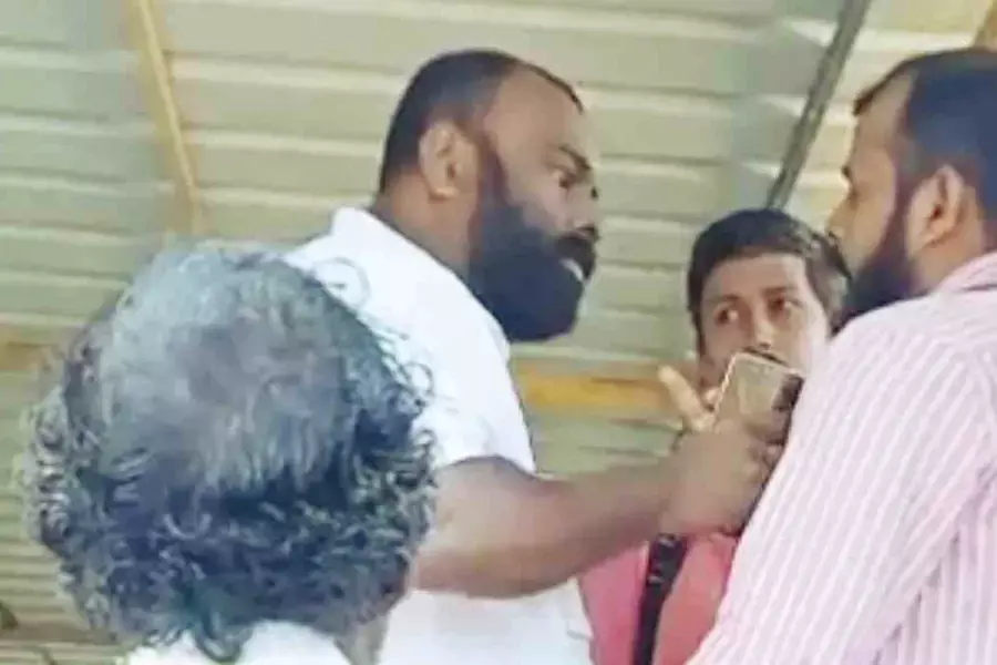 ബിഎല്‍ഒയെ മര്‍ദിച്ച സിപിഎം ലോക്കല്‍ സെക്രട്ടറി അറസ്റ്റില്‍