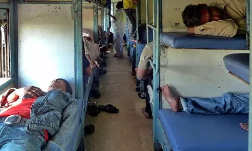 സ്ലീപ്പര്‍ ക്ലാസ് യാത്രക്കാര്‍ക്കും ഇനി ബെഡ് റോള്‍