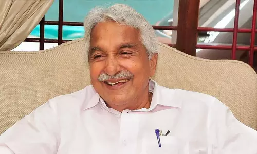 സോളാര്‍ പീഡനത്തില്‍ ഉമ്മന്‍ ചാണ്ടിയെ കുടുക്കിയോ ?: പരാതിക്കാരിയുടെ കത്ത് 21 പേജ് മാത്രമായിരുന്നുവെന്ന് ജയില്‍ സൂപ്രണ്ട്