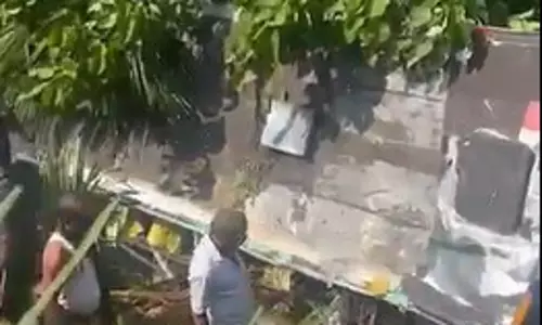 ശബരിമല തീര്‍ഥാടകര്‍ സഞ്ചരിച്ച ബസ് മറിഞ്ഞ് അപകടം; ഒരാള്‍ മരിച്ചു