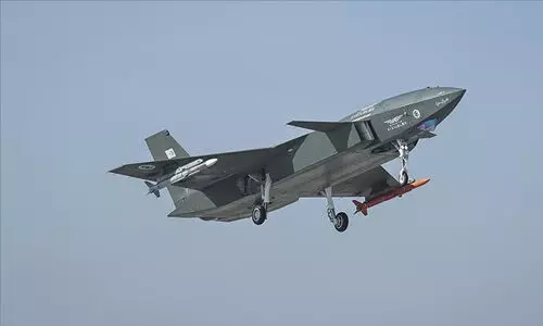 ജെറ്റ് വിമാനത്തെ വീഴ്ത്തുന്ന ആളില്ലാ യുദ്ധവിമാനവുമായി തുര്ക്കി (video) ജെറ്റ് വിമാനത്തെ വീഴ്ത്തുന്ന ആളില്ലാ യുദ്ധവിമാനവുമായി തുര്ക്കി (video)