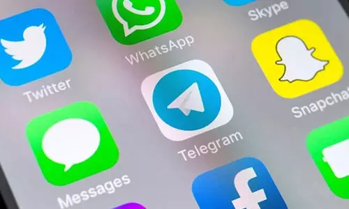 ആക്ടീവ് സിം കാര്ഡില്ലെങ്കില് ചാറ്റ് ആപ്പുകള് അനുവദിക്കരുതെന്ന് കേന്ദ്രം ആക്ടീവ് സിം കാര്ഡില്ലെങ്കില് ചാറ്റ് ആപ്പുകള് അനുവദിക്കരുതെന്ന് കേന്ദ്രം