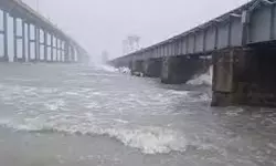 ഡിറ്റ്വാ ചുഴലിക്കാറ്റ്; തമിഴ്‌നാട്- പുതുച്ചേരി തീരങ്ങളില്‍ കനത്ത മഴ