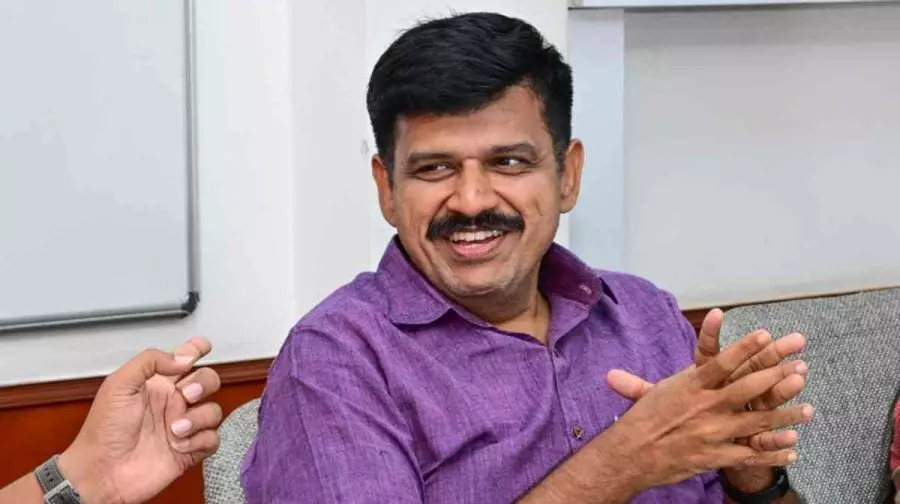 അതിജീവിതയെ അപമാനിച്ച സംഭവം; മുന്‍കൂര്‍ ജാമ്യം തേടി സന്ദീപ് വാര്യര്‍