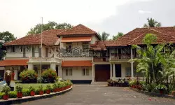 2 മണിക്ക് മുമ്പ് ബോംബ് പൊട്ടും; തിരുവനന്തപുരത്ത് രണ്ടിടത്ത് ബോംബു ഭീഷണി