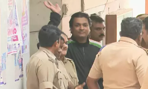 രാഹുല്‍ ഈശ്വറിന്റെ ലാപ്ടോപ് പിടിച്ചെടുത്തു