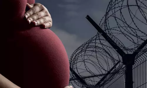 ബംഗ്ലാദേശിലേക്ക് തള്ളിവിട്ട ഗര്ഭിണിയെ തിരികെ കൊണ്ടുവരാന് ശ്രമിക്കണമെന്ന് സുപ്രിംകോടതി ബംഗ്ലാദേശിലേക്ക് തള്ളിവിട്ട ഗര്ഭിണിയെ തിരികെ കൊണ്ടുവരാന് ശ്രമിക്കണമെന്ന് സുപ്രിംകോടതി