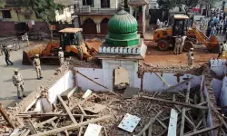 ബല്‍റാംപൂരില്‍ ദര്‍ഗ പൊളിച്ചു