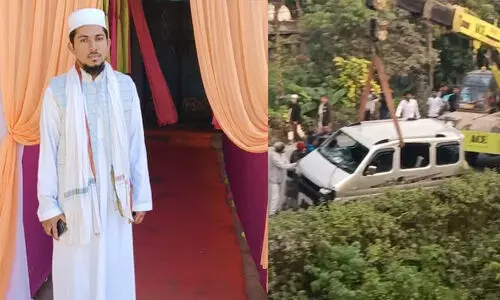 കാര്‍ കുളത്തില്‍ വീണു; ലൗഡ് സ്പീക്കര്‍ ഉപയോഗിച്ച് ആളെക്കൂട്ടി രക്ഷാപ്രവര്‍ത്തനം നടത്തി ഇമാം