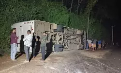 കോട്ടയത്ത് സ്‌ക്കൂള്‍ വിനോദയാത്രാസംഘത്തിന്റെ ബസ് അപകടത്തില്‍പ്പെട്ടു; 28 പേര്‍ക്ക് പരിക്ക്