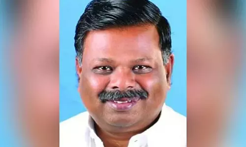 ബിജെപിക്ക് വോട്ടുതേടി സിപിഎം മുന്‍ എംഎല്‍എ എസ് രാജേന്ദ്രന്‍