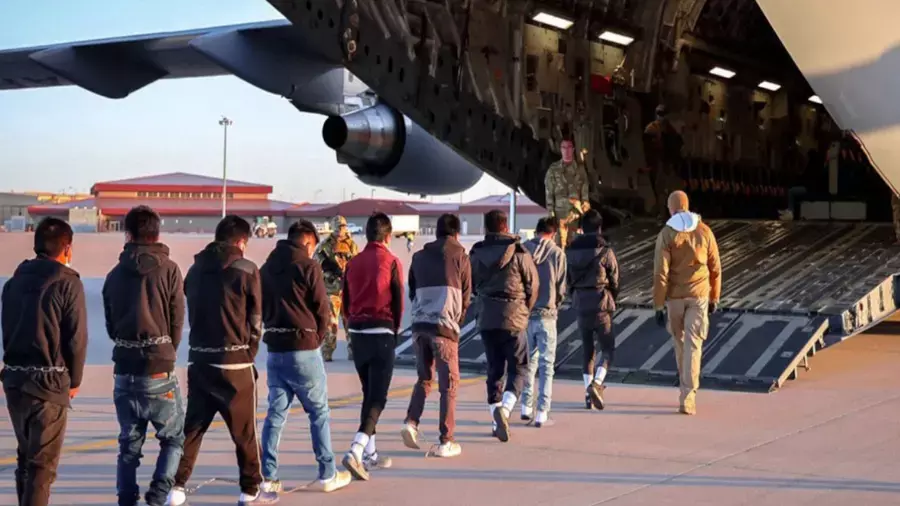 2025ല്‍ യുഎസില്‍ നിന്ന് നാടുകടത്തപ്പെട്ട ഇന്ത്യന്‍ പൗരന്മാരുടെ കണക്ക് കേന്ദ്രം പുറത്തുവിട്ടു