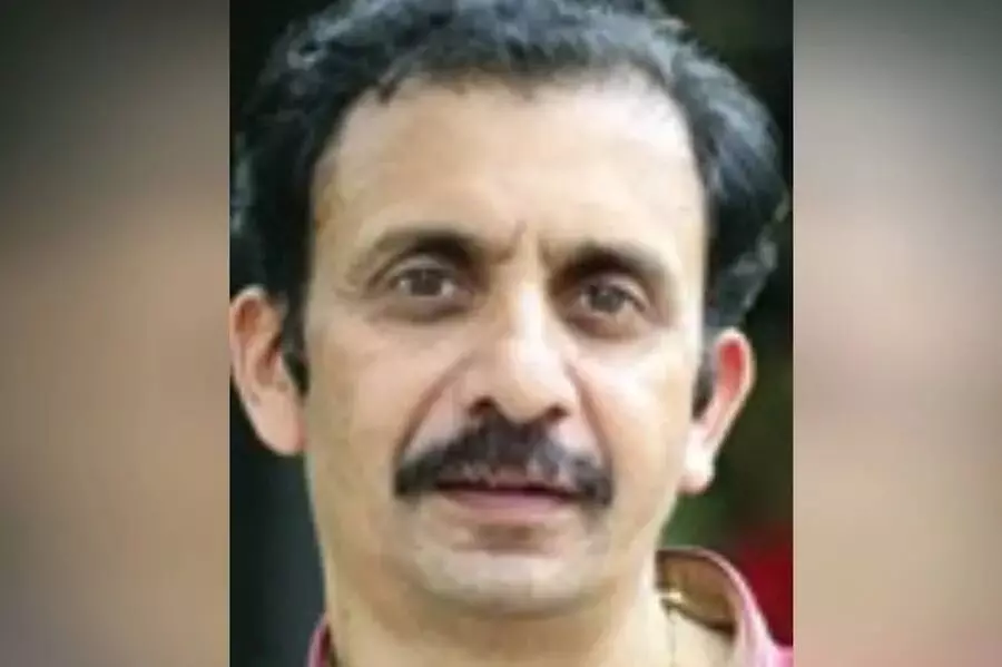 ബൈക്ക് തള്ളിമാറ്റുന്നതിനിടെ താഴ്ച്ചയിലേക്ക് വഴുതി വീണു; വ്യാപാരിക്ക് ദാരുണാന്ത്യം