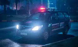 കുട്ടികളെ ഓടയിലേക്ക് വലിച്ചെറിഞ്ഞ് കൊല്ലാന് ശ്രമം; രണ്ടാനച്ഛന് അറസ്റ്റില് കുട്ടികളെ ഓടയിലേക്ക് വലിച്ചെറിഞ്ഞ് കൊല്ലാന് ശ്രമം; രണ്ടാനച്ഛന് അറസ്റ്റില്