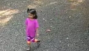 തെരുവുനായ ആക്രമണം; നാലു വയസ്സുകാരി രക്ഷപ്പെട്ടത് തലനാരിഴയ്ക്ക് തെരുവുനായ ആക്രമണം; നാലു വയസ്സുകാരി രക്ഷപ്പെട്ടത് തലനാരിഴയ്ക്ക്