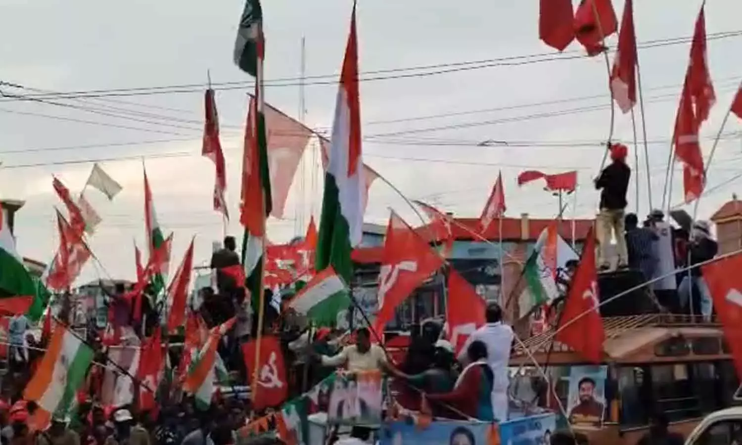 തദ്ദേശ തിരഞ്ഞെടുപ്പ്: ഏഴു ജില്ലകളില്‍ പരസ്യപ്രചാരണം അവസാനിച്ചു, ചൊവ്വാഴ്ച വിധിയെഴുതും