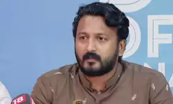 രാഹുല് മാങ്കൂട്ടത്തിലിനെ ഒളിവില് കഴിയാന് സഹായിച്ച രണ്ടുപേര് അറസ്റ്റില് രാഹുല് മാങ്കൂട്ടത്തിലിനെ ഒളിവില് കഴിയാന് സഹായിച്ച രണ്ടുപേര് അറസ്റ്റില്