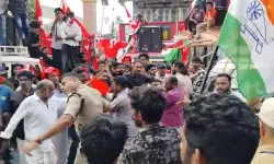 തദ്ദേശ തിരഞ്ഞെടുപ്പ്; തിരുവനന്തപുരത്ത് കലാശക്കൊട്ടിനിടെ എല്ഡിഎഫ്-യുഡിഎഫ് സംഘര്ഷം തദ്ദേശ തിരഞ്ഞെടുപ്പ്; തിരുവനന്തപുരത്ത് കലാശക്കൊട്ടിനിടെ എല്ഡിഎഫ്-യുഡിഎഫ് സംഘര്ഷം