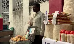 ഗീതാ പാരായണ പരിപാടി നടക്കുന്ന മൈതാനത്ത് ചിക്കന് പഫ്സ് വിറ്റെന്ന്; മുസ്ലിം കച്ചവടക്കാരനെതിരേ ആക്രമണം ഗീതാ പാരായണ പരിപാടി നടക്കുന്ന മൈതാനത്ത് ചിക്കന് പഫ്സ് വിറ്റെന്ന്; മുസ്ലിം കച്ചവടക്കാരനെതിരേ ആക്രമണം