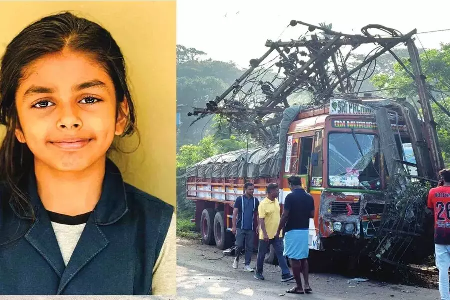 ലോറി സ്ക്കൂട്ടറിലിടിച്ച് വിദ്യാര്ഥിനി മരിച്ചു ലോറി സ്ക്കൂട്ടറിലിടിച്ച് വിദ്യാര്ഥിനി മരിച്ചു