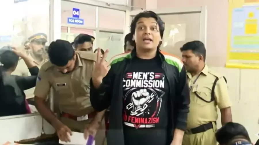 രാഹുല് ഈശ്വര് വീണ്ടും റിമാന്ഡില്; അന്വേഷണവുമായി സഹകരിക്കുന്നില്ലെന്ന് പോലിസ് രാഹുല് ഈശ്വര് വീണ്ടും റിമാന്ഡില്; അന്വേഷണവുമായി സഹകരിക്കുന്നില്ലെന്ന് പോലിസ്