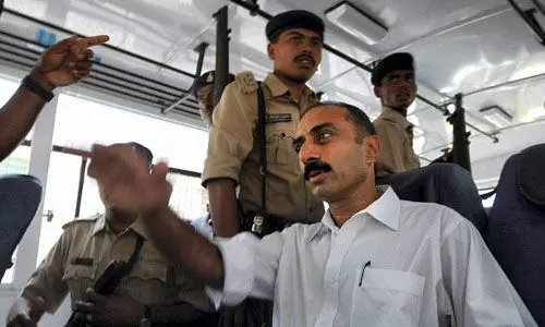 ശിക്ഷ മരവിപ്പിക്കണമെന്ന സഞ്ജീവ് ഭട്ടിന്റെ ആവശ്യം തള്ളി ശിക്ഷ മരവിപ്പിക്കണമെന്ന സഞ്ജീവ് ഭട്ടിന്റെ ആവശ്യം തള്ളി