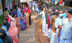 തദ്ദേശ തെരഞെടുപ്പ് രണ്ടാം ഘട്ടം മികച്ച പോളിംഗ് : 5 മണിക്കൂർ പിന്നിട്ടപ്പോൾ 43.8%