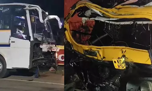 ബസും ഓട്ടോയും കൂട്ടിയിടിച്ച് മൂന്ന് മരണം