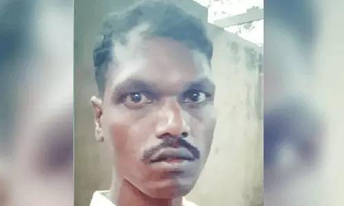 മദ്യപിക്കാന് പണം നല്കാത്തതിന് മകളെയടക്കം നാലുപേരെ വെട്ടിക്കൊന്ന മലയാളിക്ക് വധശിക്ഷ മദ്യപിക്കാന് പണം നല്കാത്തതിന് മകളെയടക്കം നാലുപേരെ വെട്ടിക്കൊന്ന മലയാളിക്ക് വധശിക്ഷ