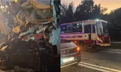 ശബരിമല തീര്ത്ഥാടകര് സഞ്ചരിച്ച കാറും കെഎസ്ആര്ടിസി ബസും കൂട്ടിയിടിച്ചു; രണ്ടു മരണം ശബരിമല തീര്ത്ഥാടകര് സഞ്ചരിച്ച കാറും കെഎസ്ആര്ടിസി ബസും കൂട്ടിയിടിച്ചു; രണ്ടു മരണം