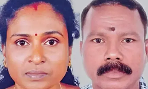 ശരീരത്തില് തീകൊളുത്തിയ സ്ത്രീയും രക്ഷിക്കാന് ശ്രമിച്ച ഭര്ത്താവും മരിച്ചു ശരീരത്തില് തീകൊളുത്തിയ സ്ത്രീയും രക്ഷിക്കാന് ശ്രമിച്ച ഭര്ത്താവും മരിച്ചു