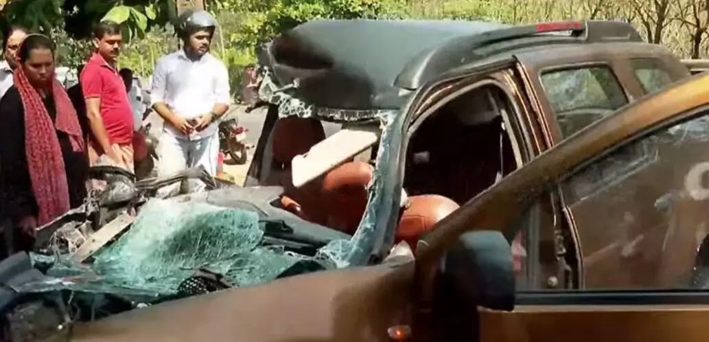 താമരശ്ശേരിയില് വാഹനാപകടം; മൂന്നു പേരുടെ നില ഗുരുതരം താമരശ്ശേരിയില് വാഹനാപകടം; മൂന്നു പേരുടെ നില ഗുരുതരം