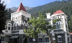 പീഡനക്കേസില് ആരോപണ വിധേയനായ വയോധികന്റെ വീട് പൊളിക്കുന്നതിന് സ്റ്റേ പീഡനക്കേസില് ആരോപണ വിധേയനായ വയോധികന്റെ വീട് പൊളിക്കുന്നതിന് സ്റ്റേ