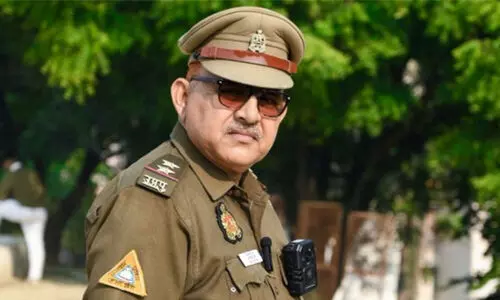 മുഹമ്മദ് നബിയെ കുറിച്ച് സംസാരിച്ച പോലിസ് ഉദ്യോഗസ്ഥന് സസ്പെന്ഷന് മുഹമ്മദ് നബിയെ കുറിച്ച് സംസാരിച്ച പോലിസ് ഉദ്യോഗസ്ഥന് സസ്പെന്ഷന്