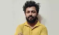 പ്ലസ് വണ്‍ വിദ്യാര്‍ഥിനിയുടെ കൈയ്യില്‍ ഫോണ്‍ കണ്ടെത്തി; പീഡന പരാതിയില്‍ ബസ് ഡ്രൈവര്‍ അറസ്റ്റില്‍