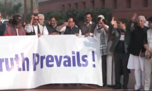 വിബി-ജി റാം ജി ബില്ല്; പാര്‍ലമെന്റിന് പുറത്ത് പ്രതിപക്ഷ പ്രതിഷേധം