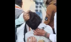 ബീഫ് കഴിക്കുമെന്ന് പറഞ്ഞ മുസ്ലിം യുവാവിനെ മര്ദ്ദിച്ച് ഹിന്ദുത്വര് (വീഡിയോ) ബീഫ് കഴിക്കുമെന്ന് പറഞ്ഞ മുസ്ലിം യുവാവിനെ മര്ദ്ദിച്ച് ഹിന്ദുത്വര് (വീഡിയോ)