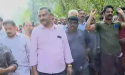 കടുവ ആക്രമണം; മൃതദേഹം മാറ്റാന്‍ അനുവദിക്കാതെ നാട്ടുകാര്‍, പ്രതിഷേധം