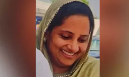 തൃശൂരില് യുവതി വീട്ടിനുള്ളില് പൊള്ളലേറ്റ് മരിച്ച നിലയില് തൃശൂരില് യുവതി വീട്ടിനുള്ളില് പൊള്ളലേറ്റ് മരിച്ച നിലയില്