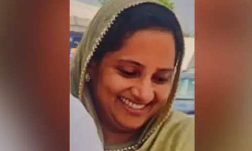 തൃശൂരില്‍ യുവതി വീട്ടിനുള്ളില്‍ പൊള്ളലേറ്റ് മരിച്ച നിലയില്‍